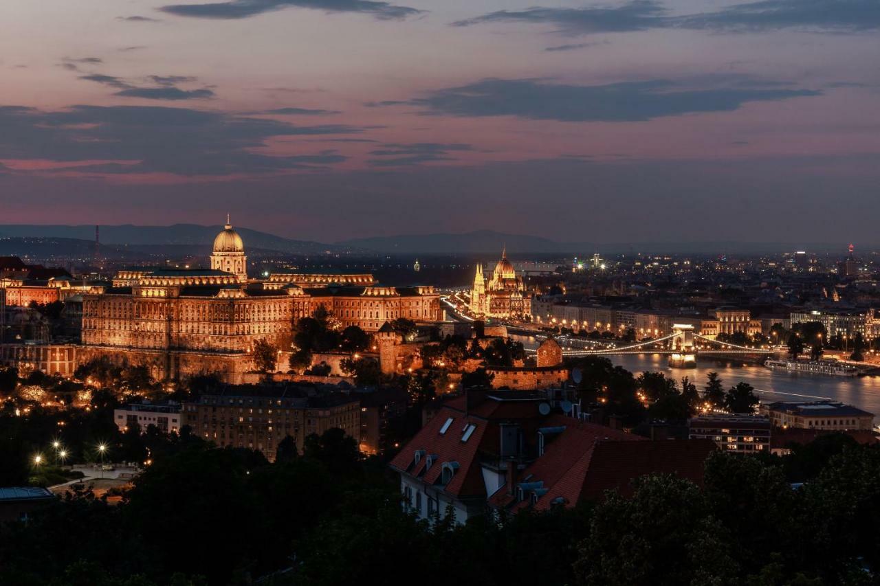 Apartment On Gellert Hill Downtown With Free Garage & Castle View Budapest Exterior foto